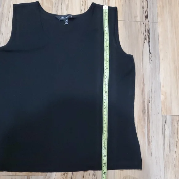 Ming Wang White Blazer with Pink and Black Accents - Picture 10 of 11